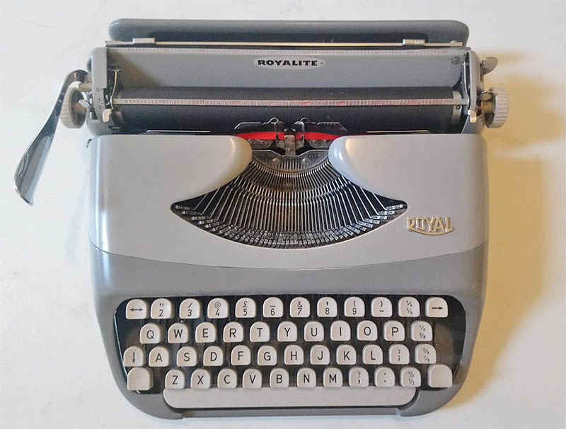 Typewriter Royal