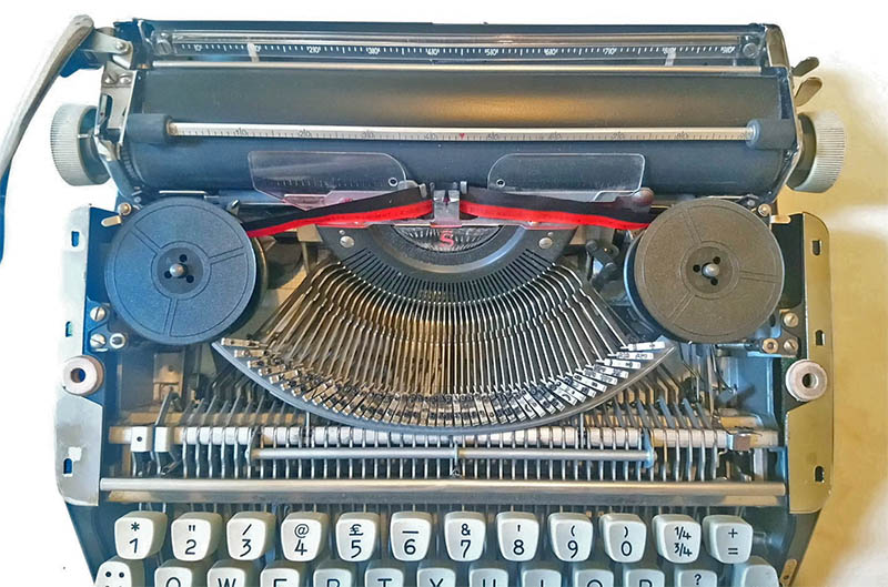 Typewriter Olympia Splendid